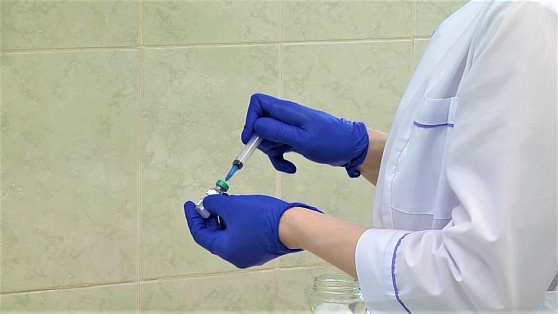 В Нефтеюганск поступила новая партия вакцин против инфекционных заболеваний