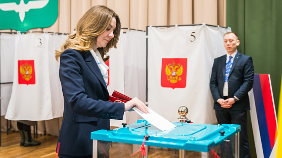 Председатель Общественной палаты Югры проголосовала на выборах