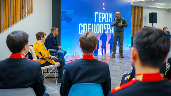 Артём Жога встретился с семьёй Рещиковых в Ханты-Мансийске