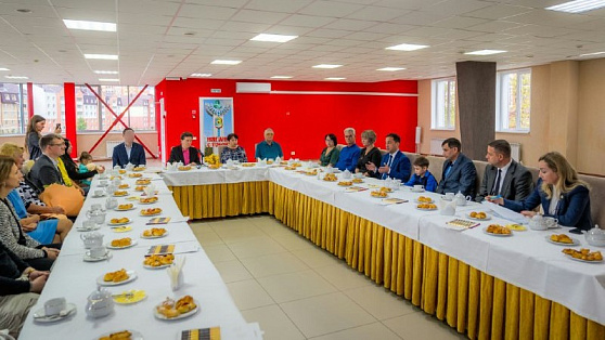 Наталья Комарова в Нягани встретилась с семьями участников СВО