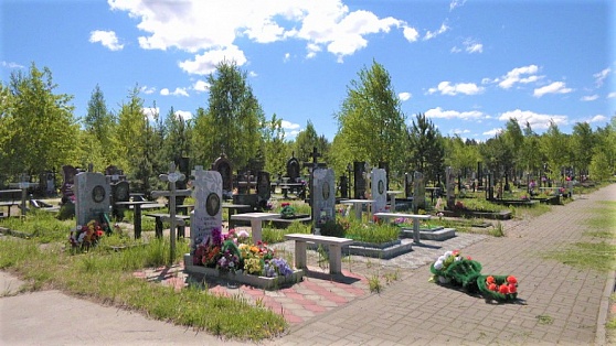 На сургутском кладбище орудуют мошенники