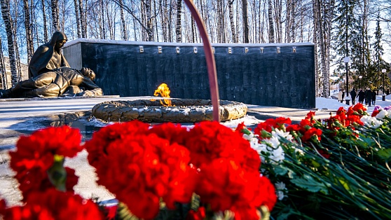 Югорчане отмечают 79 годовщину снятия блокады Ленинграда