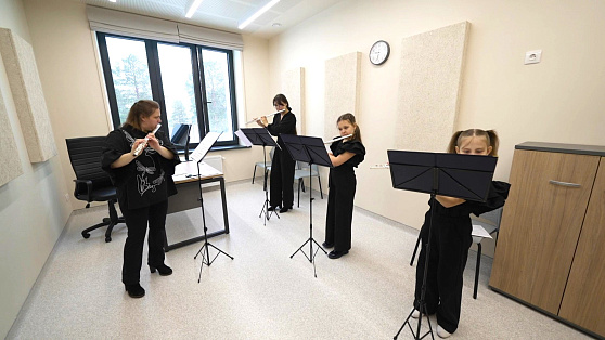 В Когалыме открыли музыкальную школу имени Александры Пахмутовой