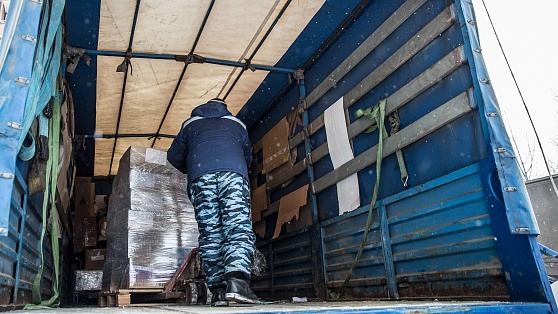 Сургутские казаки доставили на Донбасс гуманитарный груз