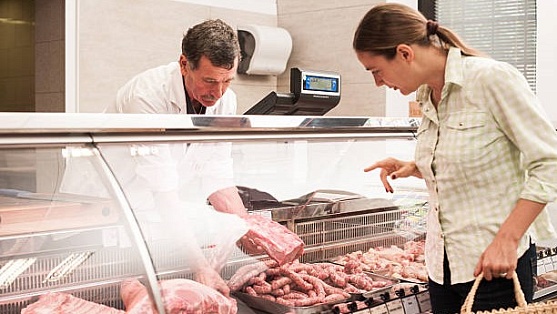 В Югре назвали территории, где продают самые недорогие продукты из мяса