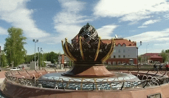 В столице Югры запустили фонтаны