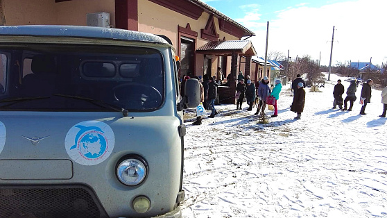 Югорчане доставляют «Коробки добра» и горячее питание в ЛНР