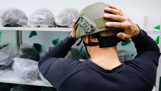 Бойцы СВО из Сургутского района получили баллистические шлемы