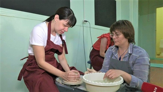 В Нижневартовске «особенную» молодёжь обучают гончарному мастерству