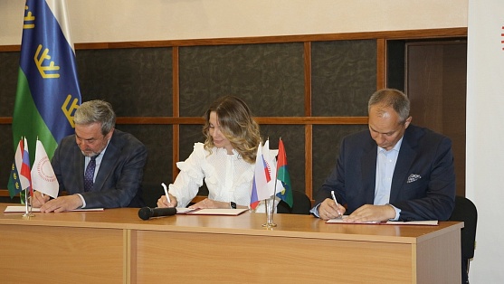 Общественные палаты Югры, Тюменской области и Ямала подписали соглашение о сотрудничестве