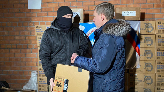Сургутские депутаты отправили ноутбук бойцу СВО