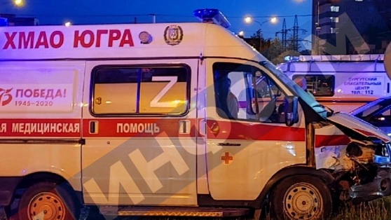 В Сургуте «Скорая помощь» попала в аварию