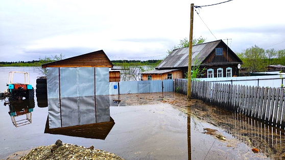 В Саранпауле борются с последствиями паводка
