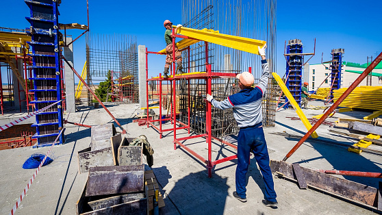 Почти 60 тысяч строителей трудятся на благо Югры