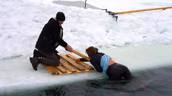 Моржи Сургута рассказали, как безопасно передвигаться по весеннему льду