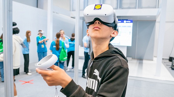 В Сургуте школьники программировали виртуальную реальность