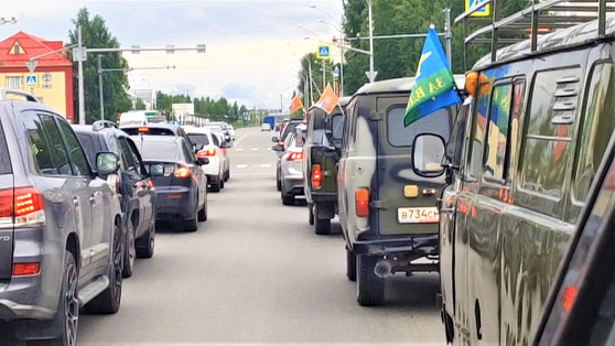 Из Нижневартовска на Донбасс отправили несколько автомобилей