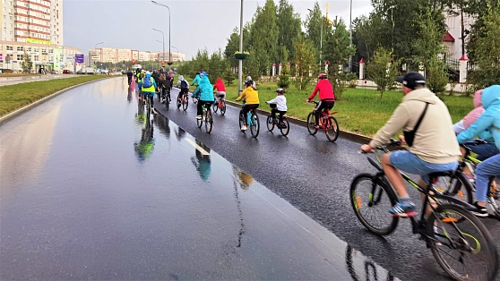 В Сургуте велопробег в поддержку спецоперации собрал больше 100 югорчан