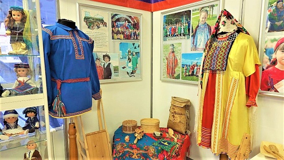 В Белоярском организовали выставку народных мастеров