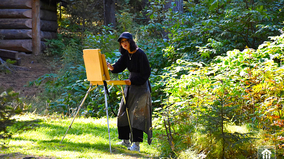 Юные художники на пленэре рисуют природу Югры
