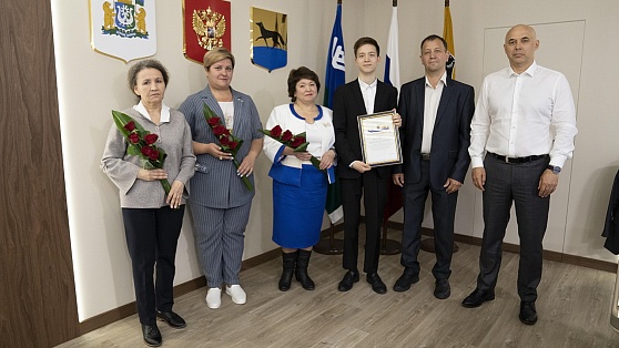Сургутский выпускник впервые в истории города набрал 100 баллов за ЕГЭ по биологии