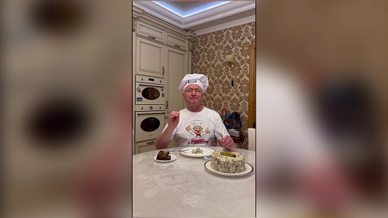 Рецепт от Петровича - что добавляет в оливье глава Белоярского района?