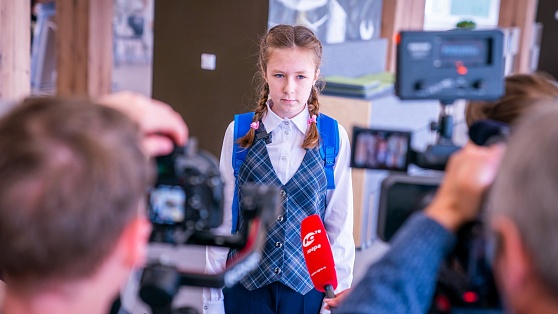 Прибывшие из Горловки в Югру дети поделились впечатлениями от учёбы в школе