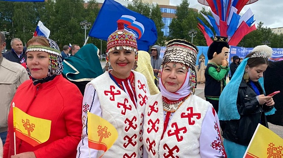 День России в Югре отметили праздничными концертами и митингами