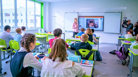 В Югре одни из лучших социальных гарантий для педагогов