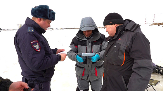 17 человек в Югре оштрафовали за выход на лёд