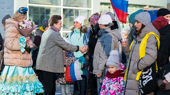В Ханты-Мансийске в День народного единства запустили флешмоб рукопожатий