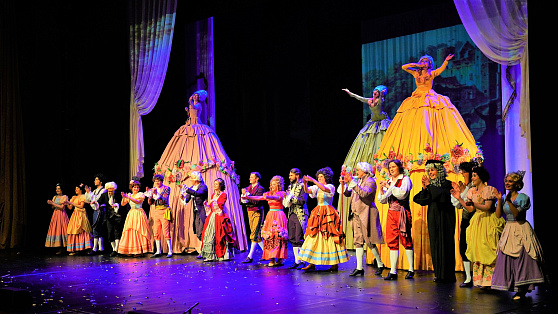 В Сургутском музыкально-драматическом театре будут показывать спектакли с тифлокомментированием