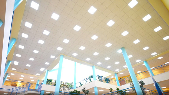 «Ростелеком» установил светодиоды в школе Ханты-Мансийска
