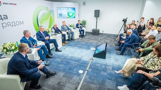 Югра презентовала инвестиционные возможности на «Иннопроме»