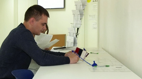 Югорские выпускники могут отправить документы в приёмную комиссию по почте