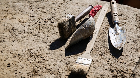 В Когалыме на участке, где планировали построить школу, обнаружили древнее погребение