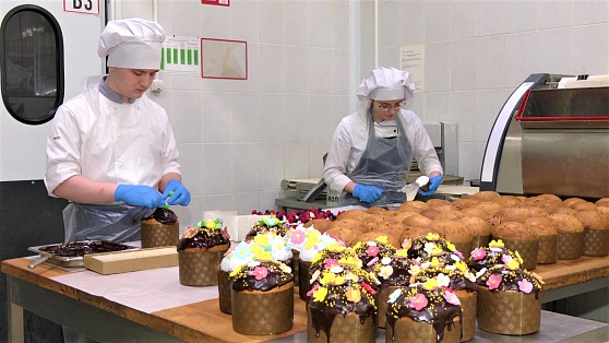 Тысячи куличей в день: пекарни Сургута готовятся к Пасхе