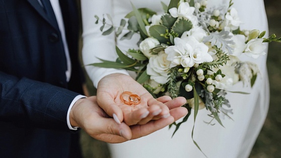 В Югре сегодня собираются пожениться 175 пар