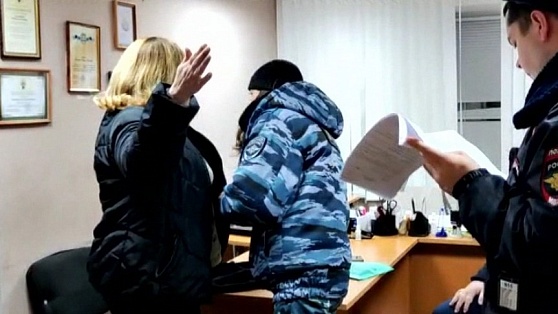 Сургутские следователи поймали подозреваемую во взятках