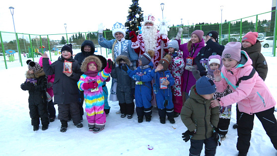 «Новый год нашего двора» отметили жители «Западного квартала» в Ханты-Мансийске