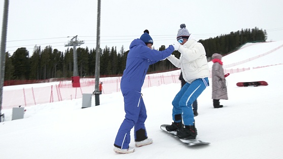В Ханты-Мансийске на горнолыжном комплексе провели необычный мастер-класс