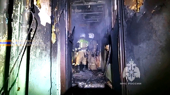 Дознаватели выяснят, что стало причиной пожара в многоквартирнике Нижневартовска
