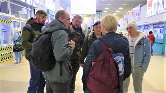 Няганские волонтёры вернулись в Югру из Донбасса