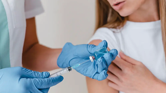 Югорчан призывают сделать прививку от клещевого энцефалита