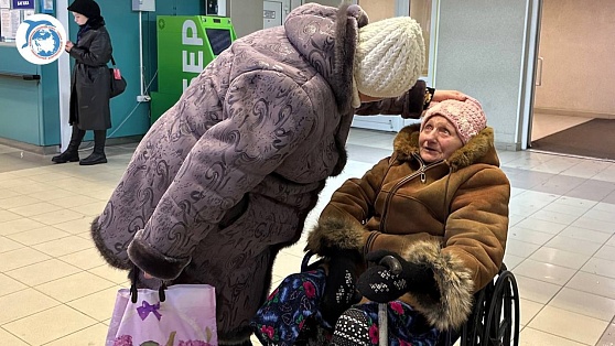 Волонтёры помогли привезти с Донбасса в Сургут пожилую мать югорчанки