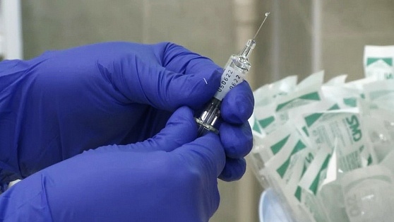 Югорским подросткам поставят прививку от ВПЧ