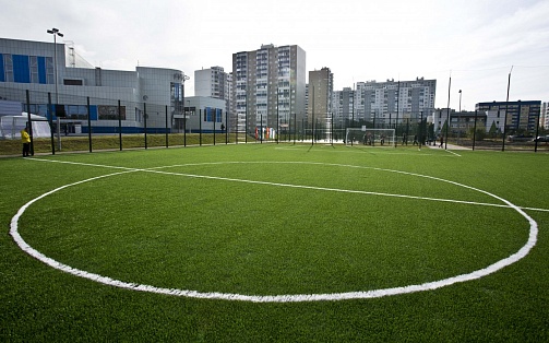 В Сургутском районе появится современное футбольное поле