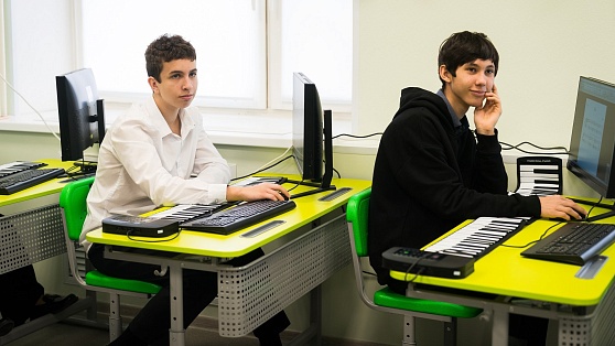 Школьники Югры проходят олимпиаду по информатике