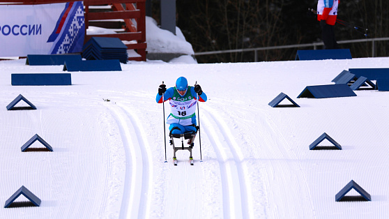 В Ханты-Мансийске паралыжники разыграли комплекты медалей Зимних Игр