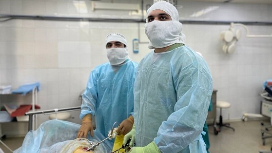Сургутские хирурги извлекли из живота пациентки кусок стекла
